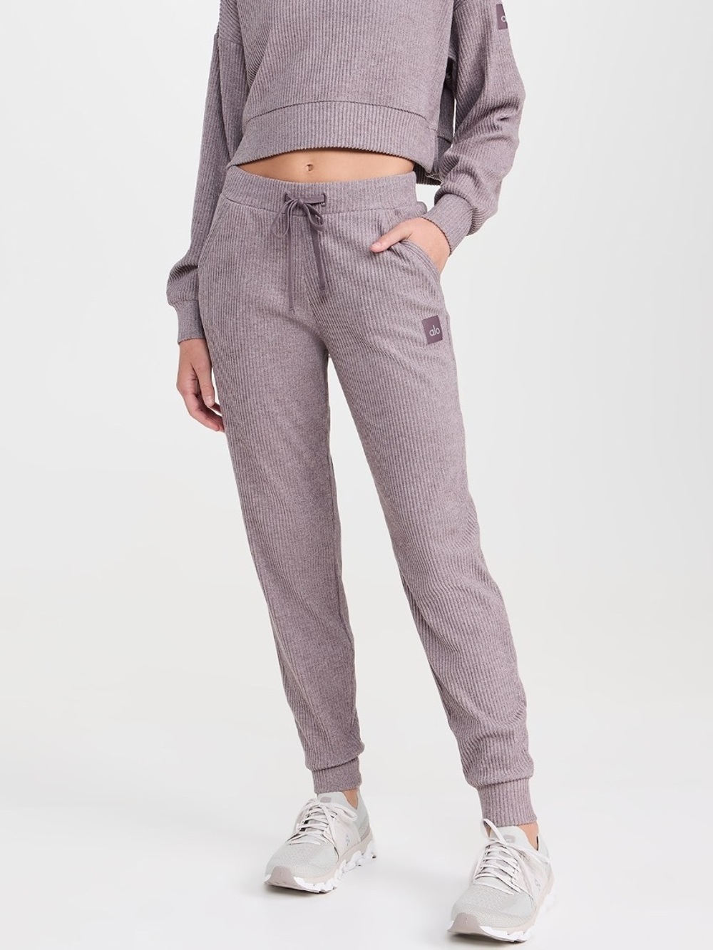 ALO | S | Alo yoga Muse Sweatpants in lavender